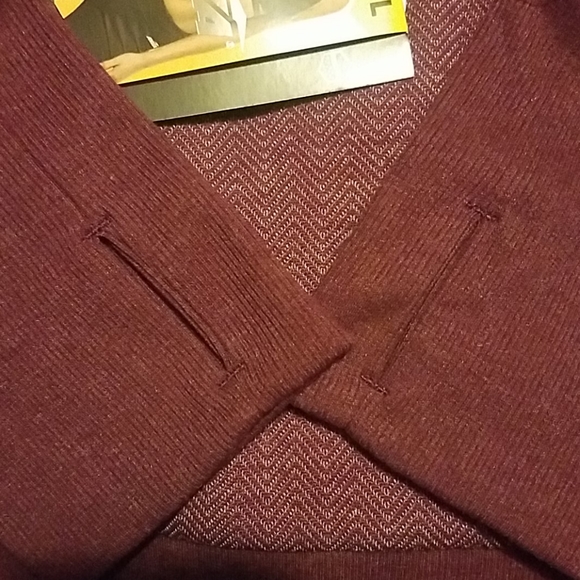 Purplish pullover - Picture 4 of 7